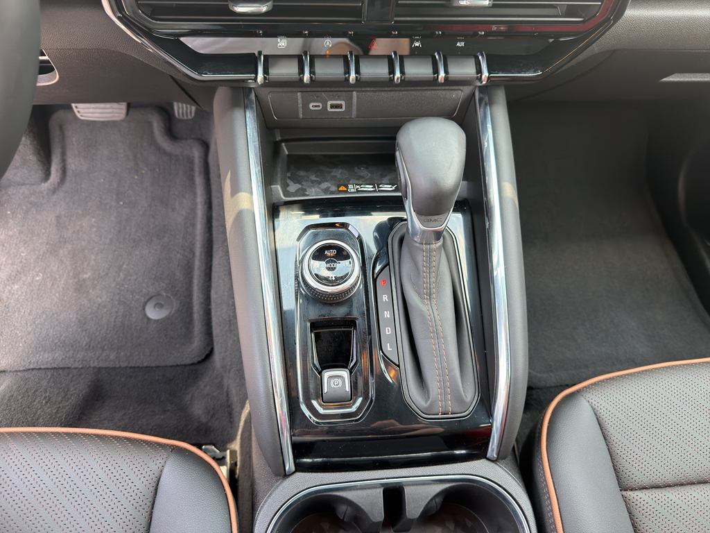 2025 Gmc Canyon representative vehicle photo