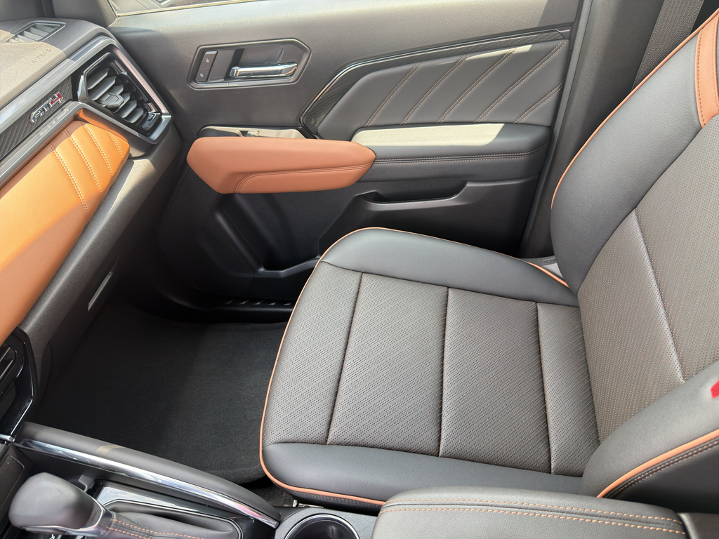 2025 Gmc Canyon representative vehicle photo