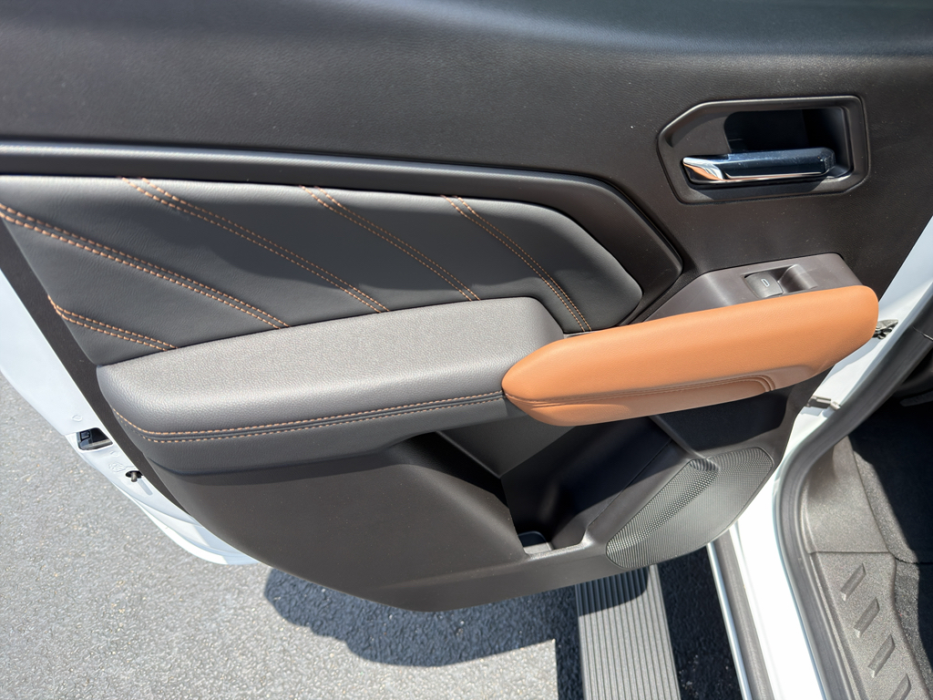 2025 Gmc Canyon representative vehicle photo