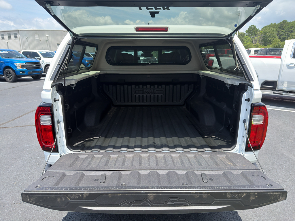 2025 Gmc Canyon representative vehicle photo