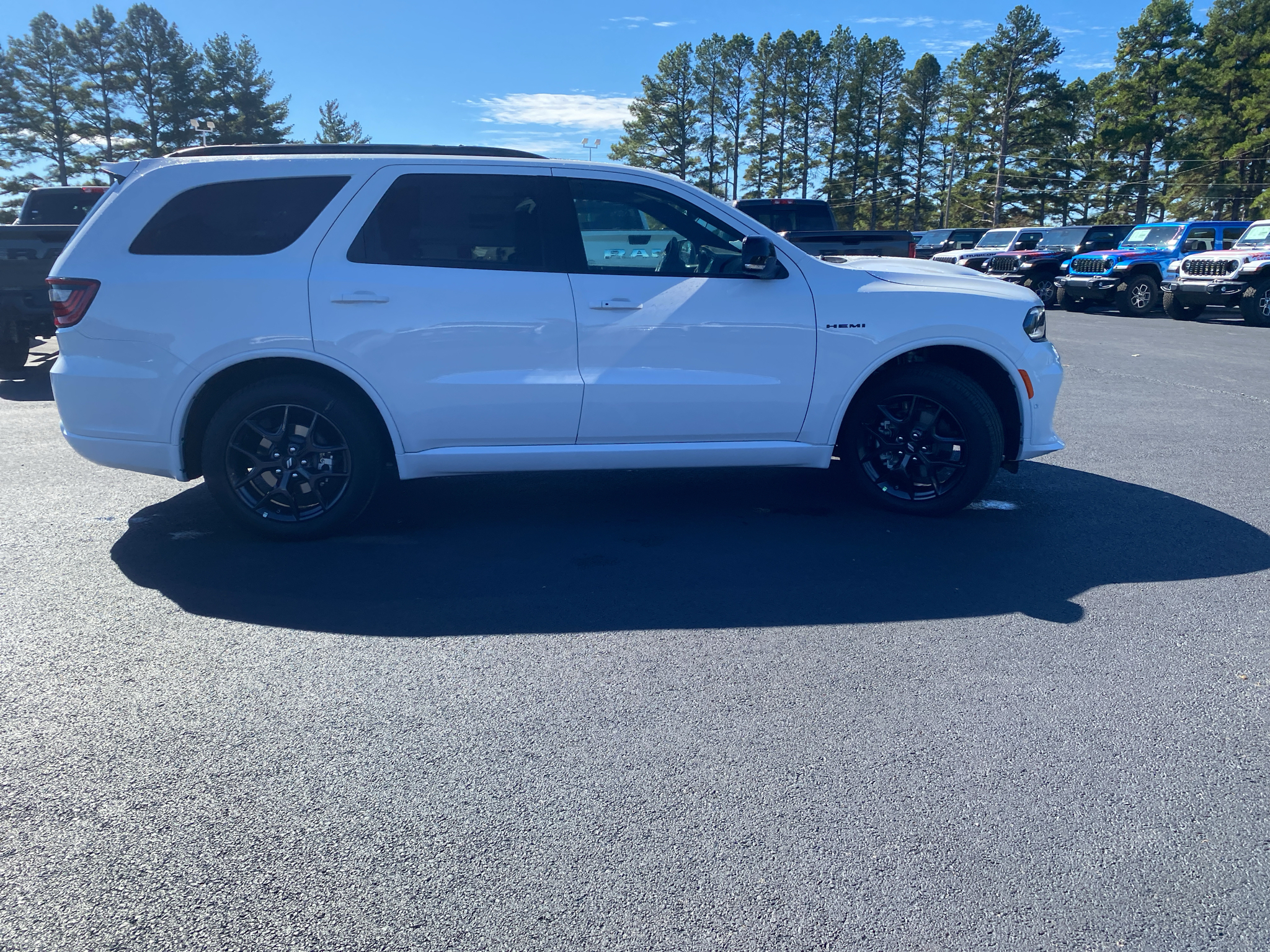 2027 Dodge Durango GT Premium HEMI photo 4