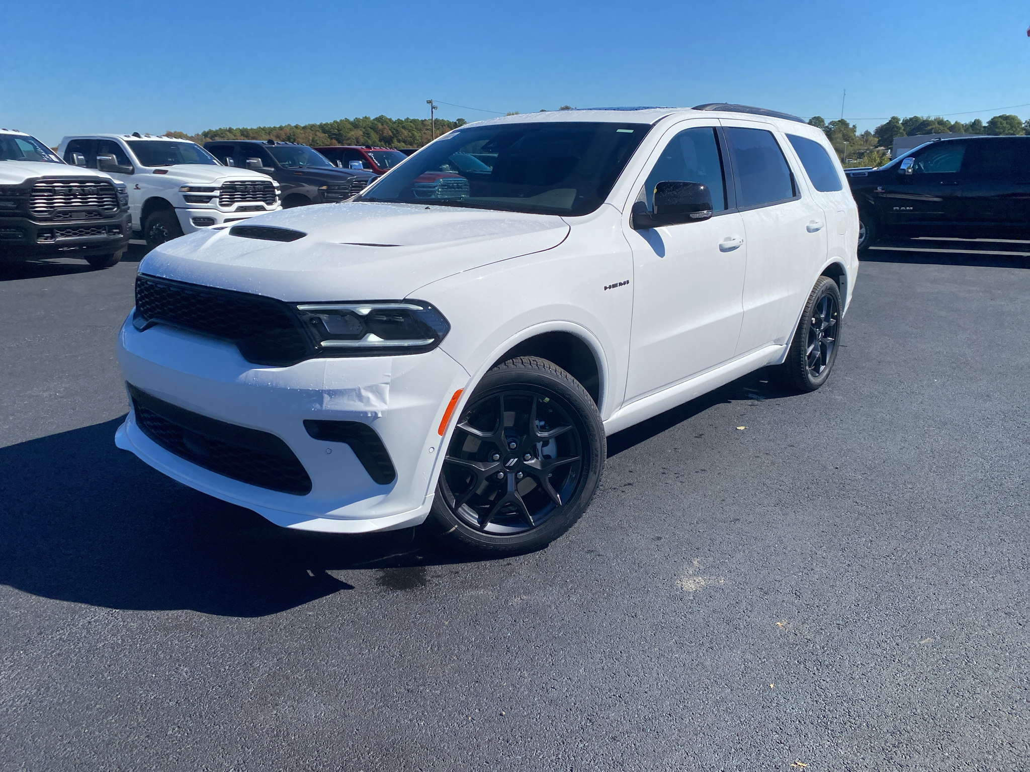 2027 Dodge Durango GT Premium HEMI photo 1