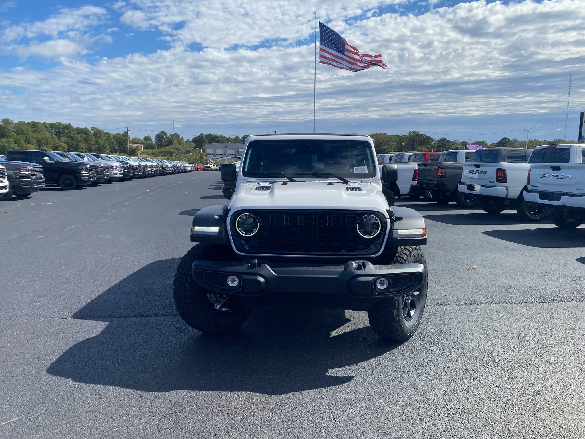 2027 Jeep Wrangler Willys photo 2