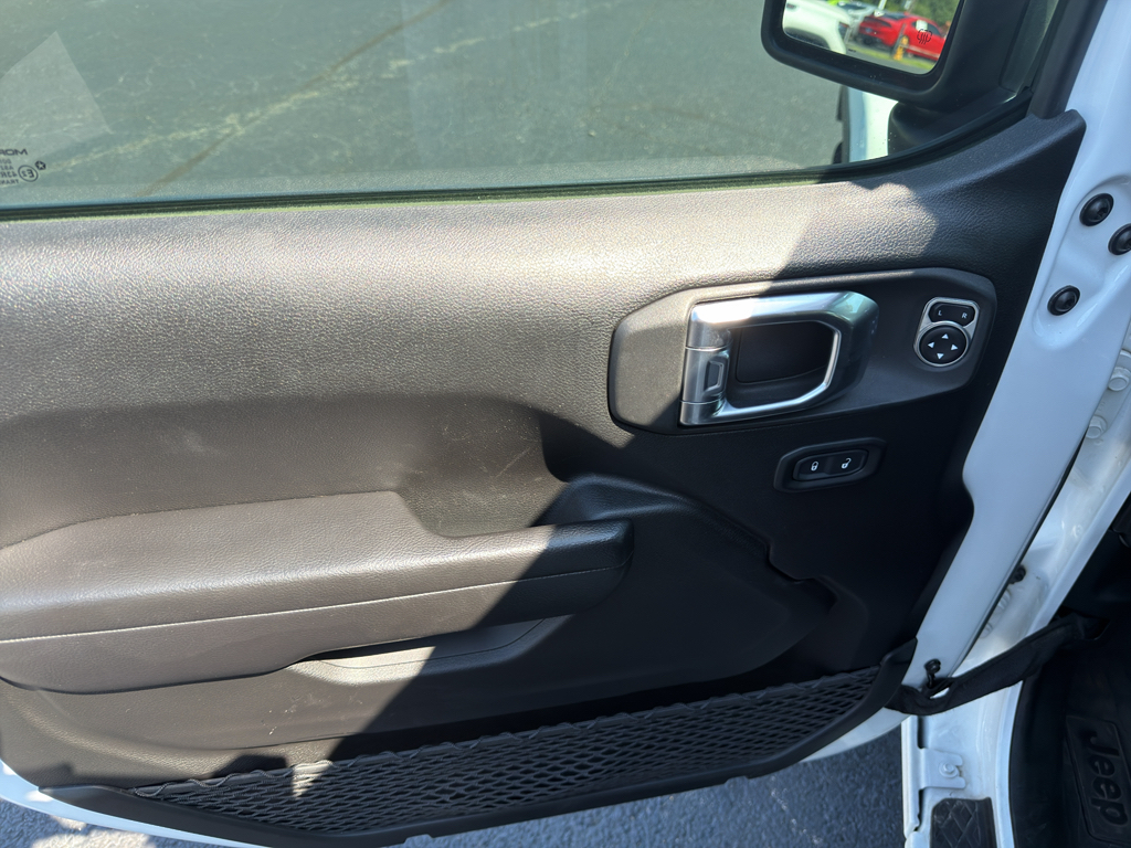 2021 Jeep Gladiator representative vehicle photo