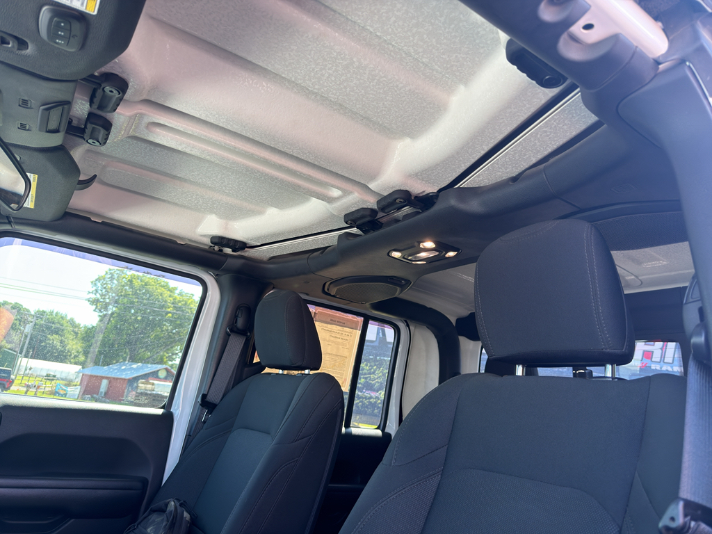 2021 Jeep Gladiator representative vehicle photo