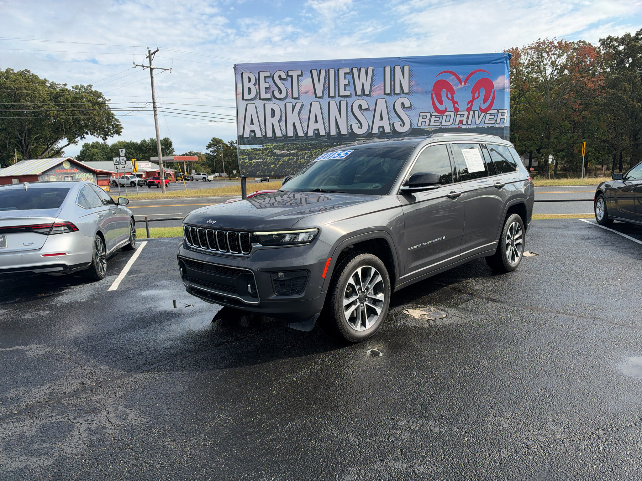 2022 Jeep Grand Cherokee L Overland photo 1