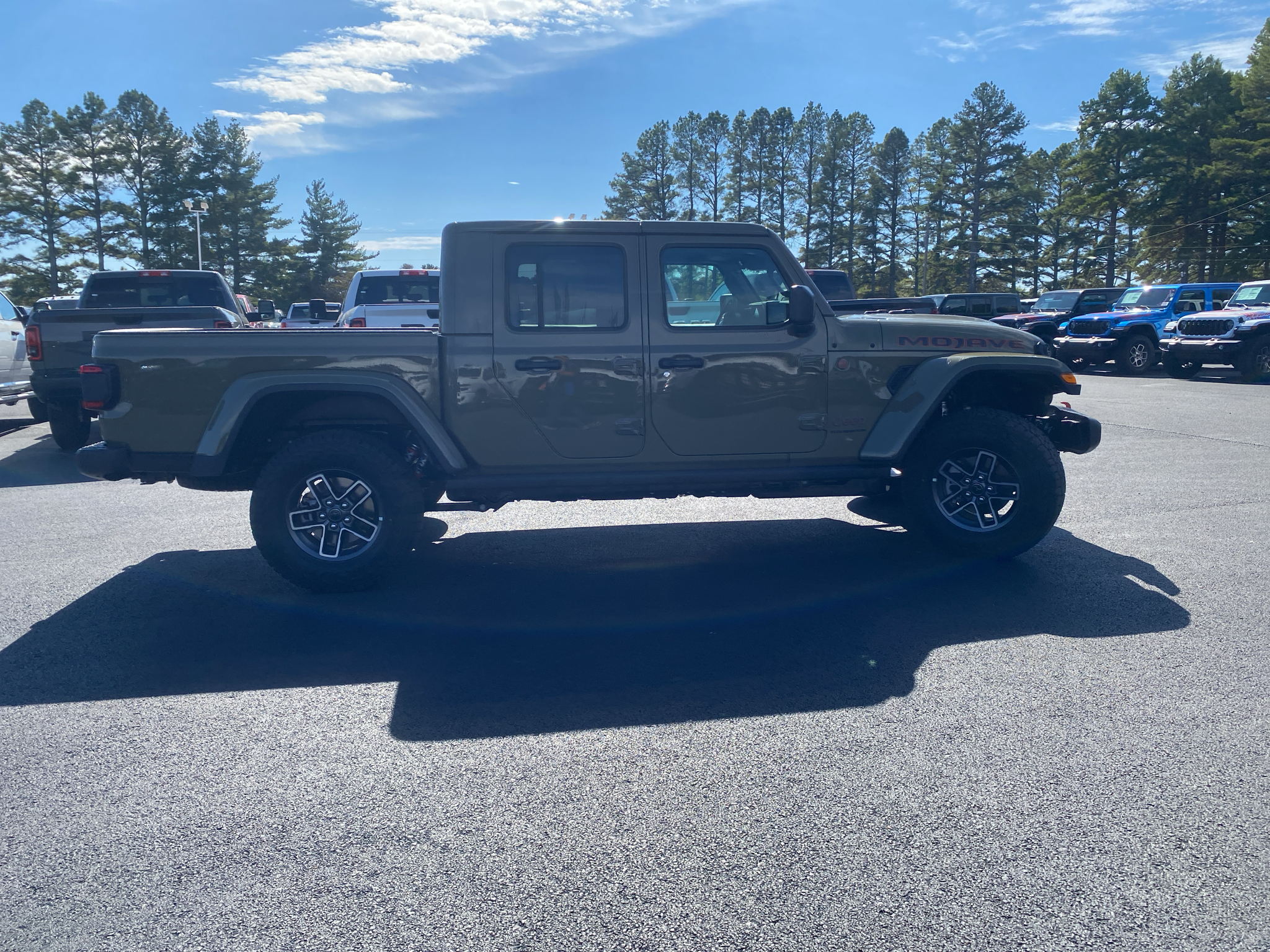 2027 Jeep Gladiator Mojave photo 4