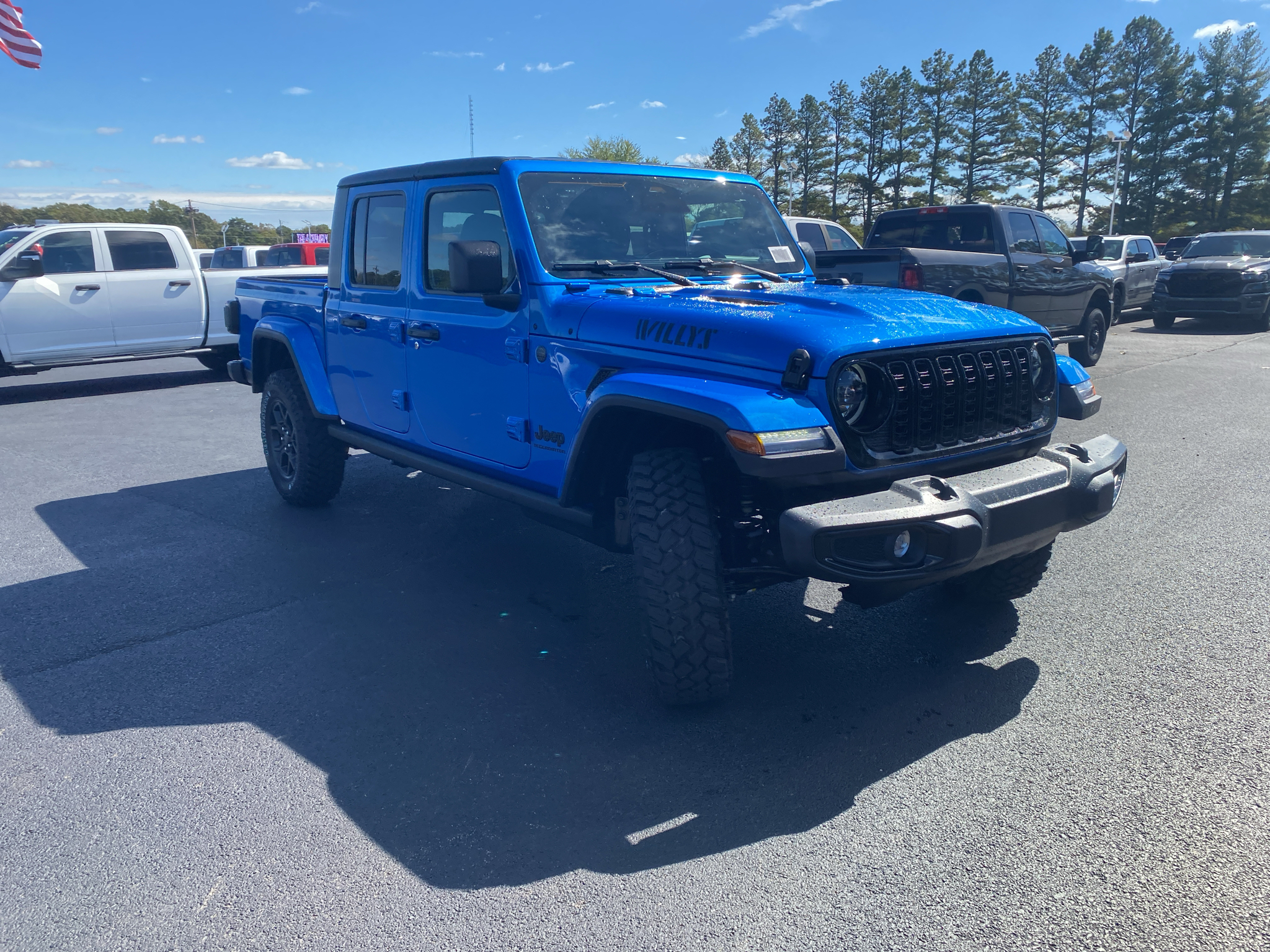 2027 Jeep Gladiator Willys photo 3