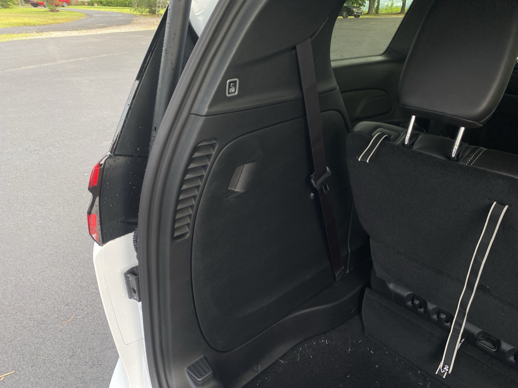 2027 Chrysler Pacifica representative vehicle photo