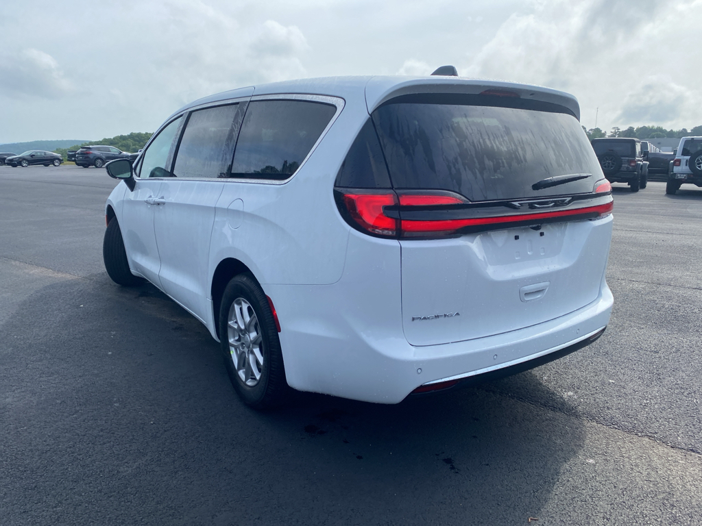 2027 Chrysler Pacifica representative vehicle photo