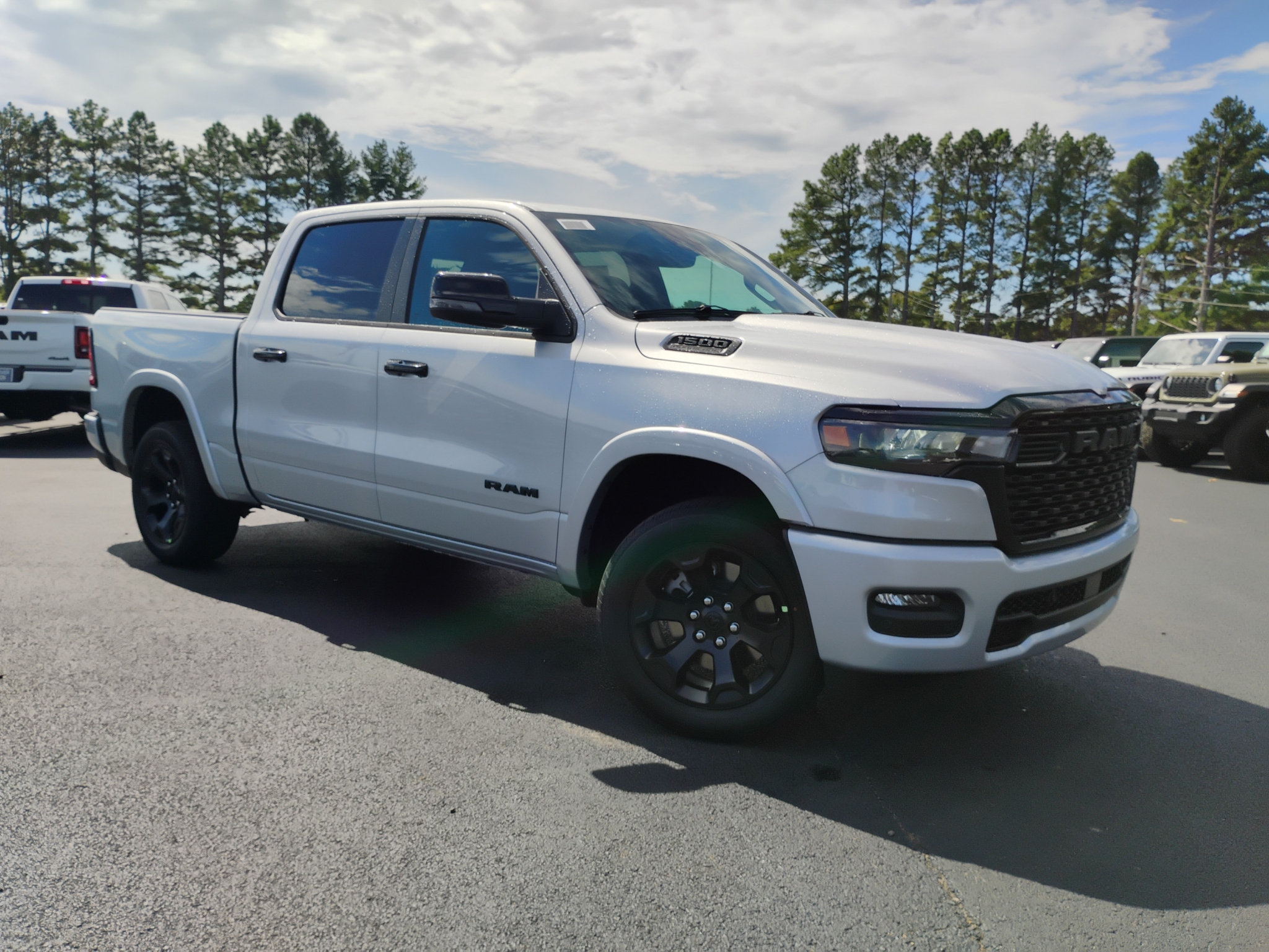2027 Ram 1500 Big Horn photo 3