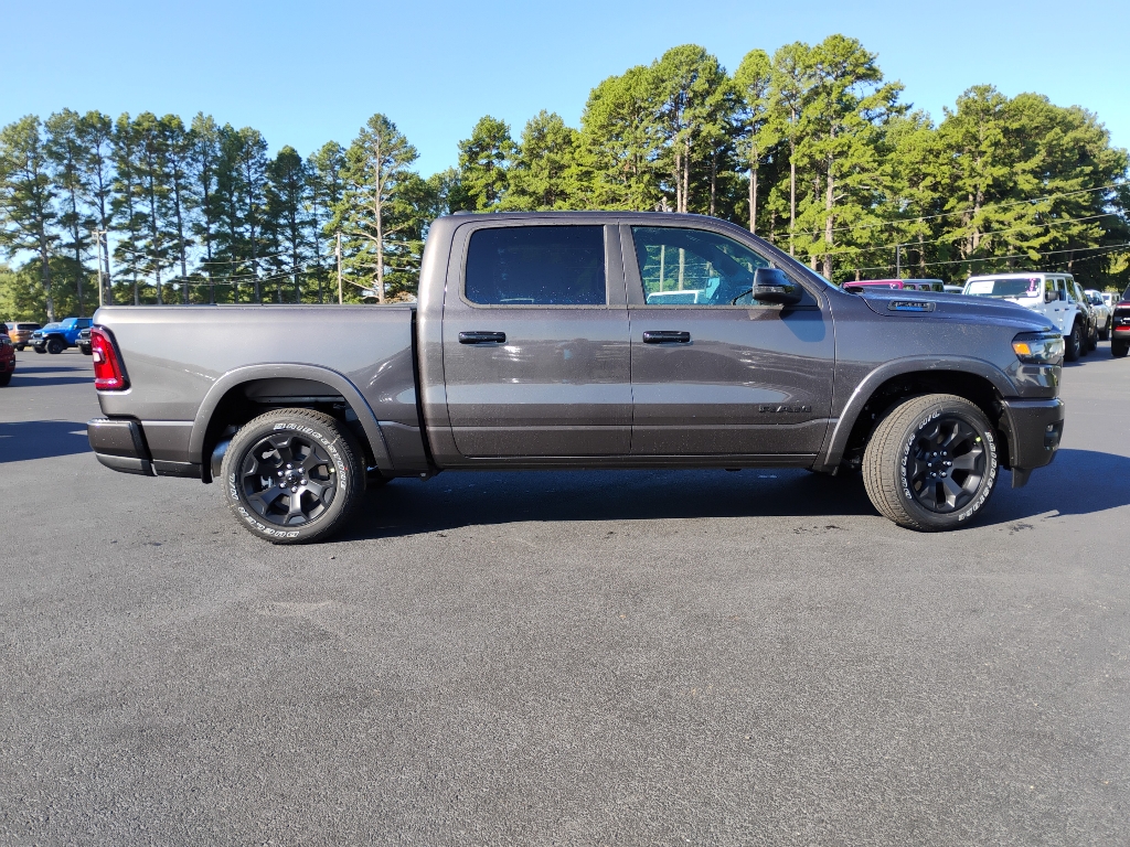 2027 Ram 1500 Big Horn photo 4