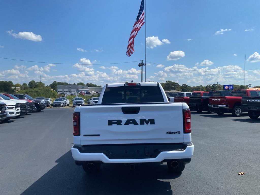 2027 Ram 1500 Big Horn photo 6