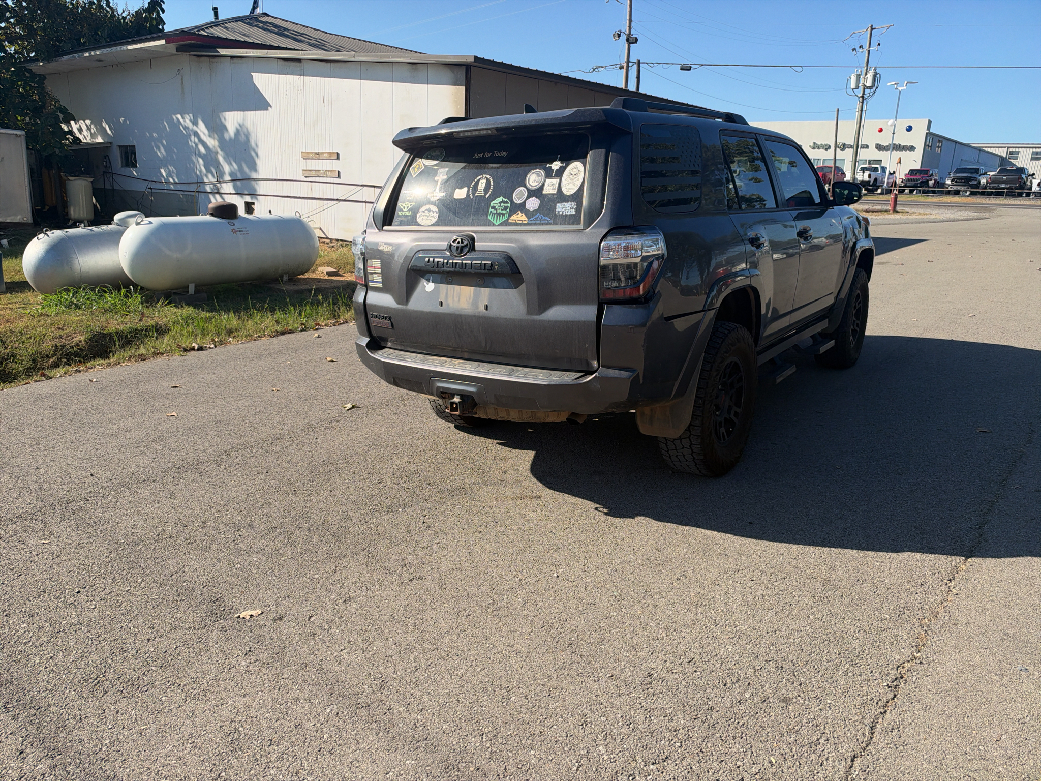 2021 Toyota 4Runner Venture photo 2