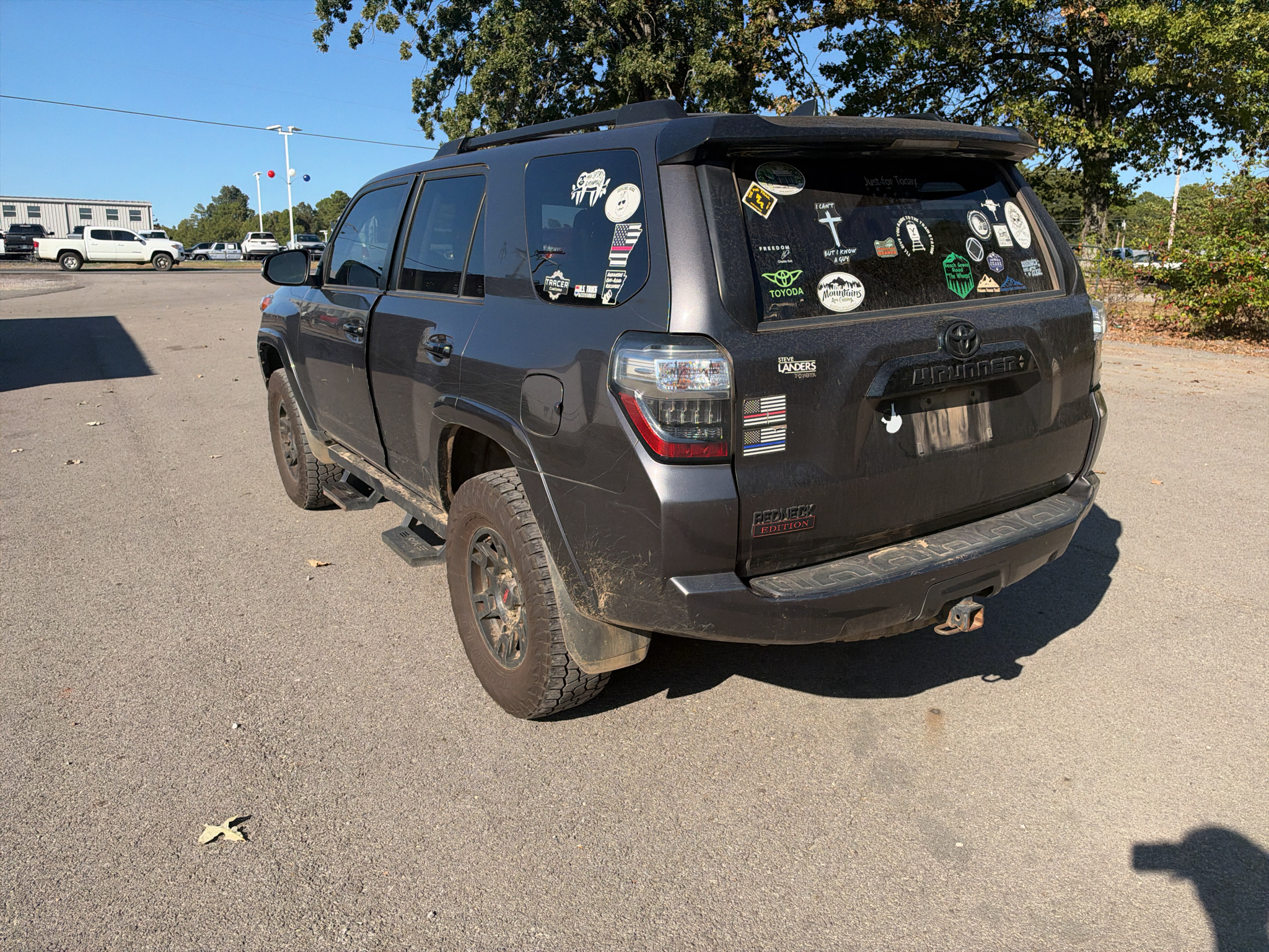 2021 Toyota 4Runner Venture photo 3