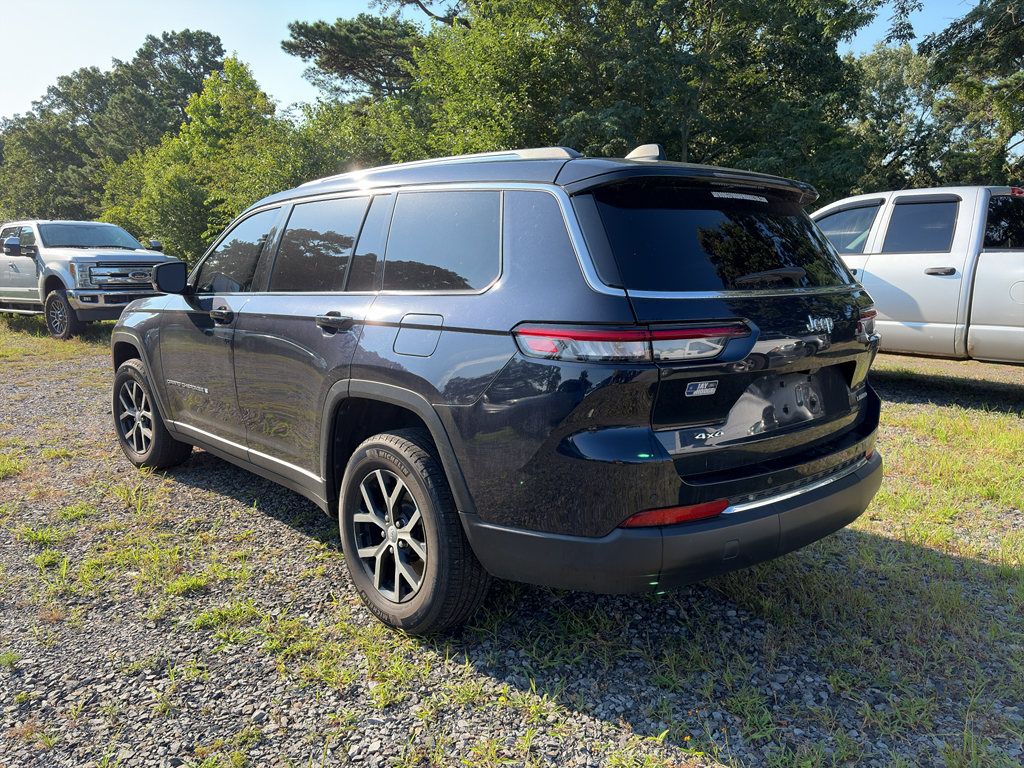 2023 Jeep Grand Cherokee L representative vehicle photo
