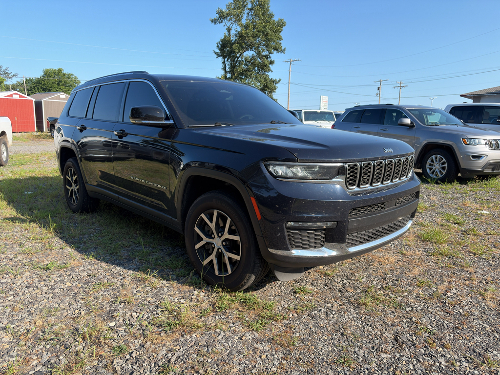 2023 Jeep Grand Cherokee L representative vehicle photo