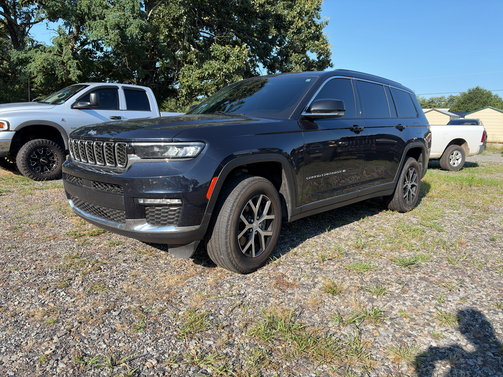 2023 Jeep Grand Cherokee L representative vehicle photo