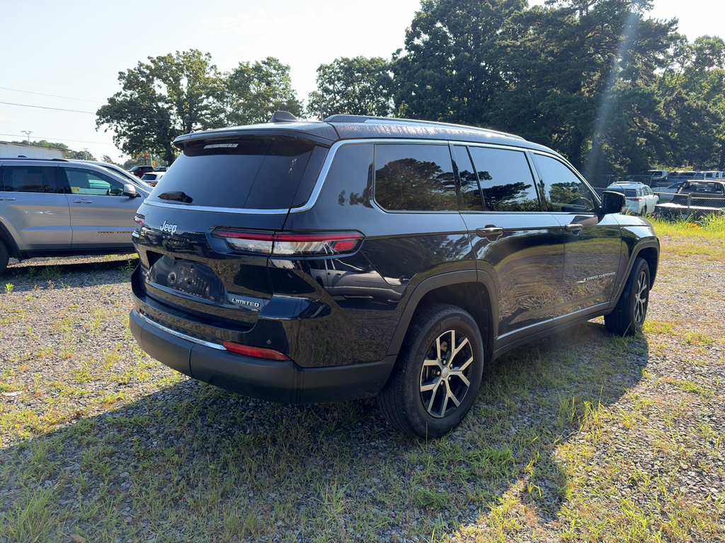 2023 Jeep Grand Cherokee L representative vehicle photo