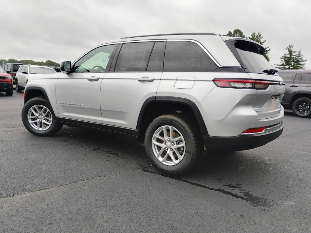 2026 Jeep Grand Cherokee representative vehicle photo