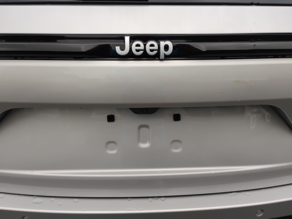 2026 Jeep Grand Cherokee representative vehicle photo