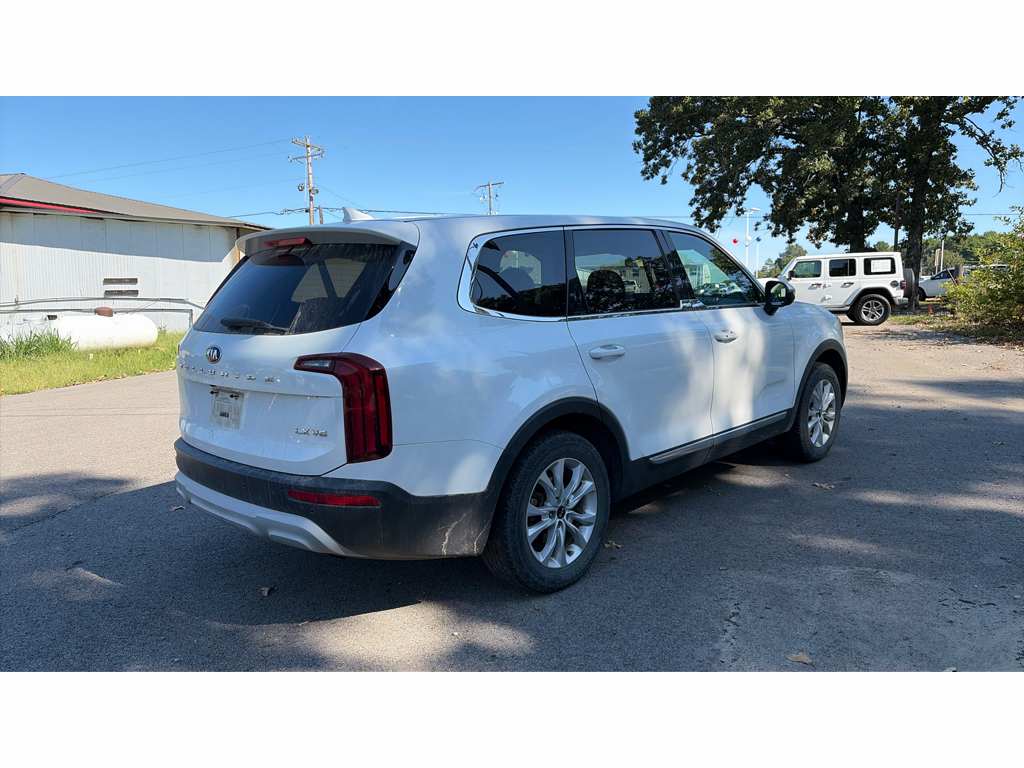 2020 Kia Telluride LX photo 3