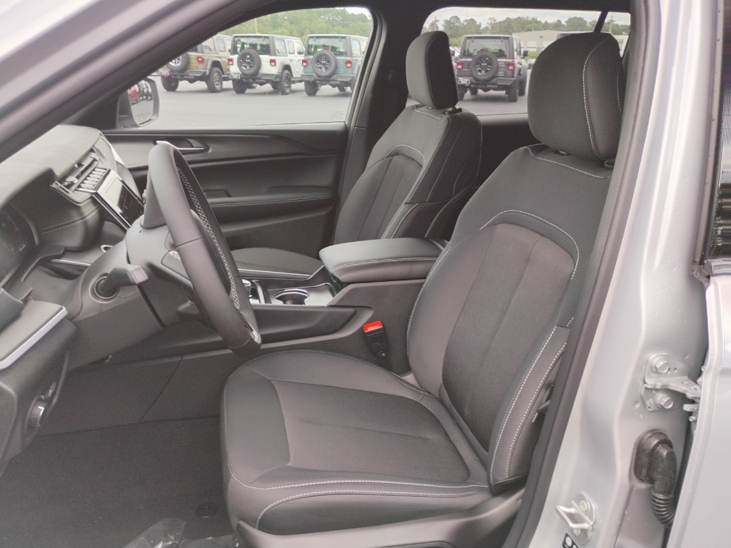 2026 Jeep Grand Cherokee L representative vehicle photo