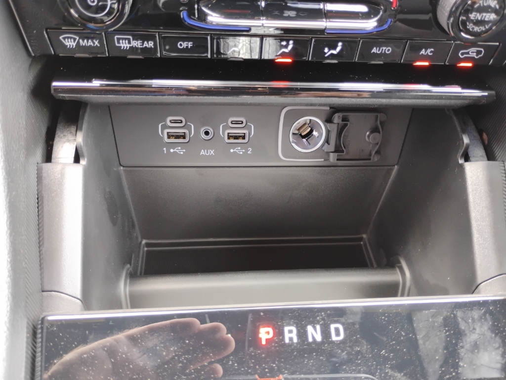 2026 Jeep Grand Cherokee L representative vehicle photo
