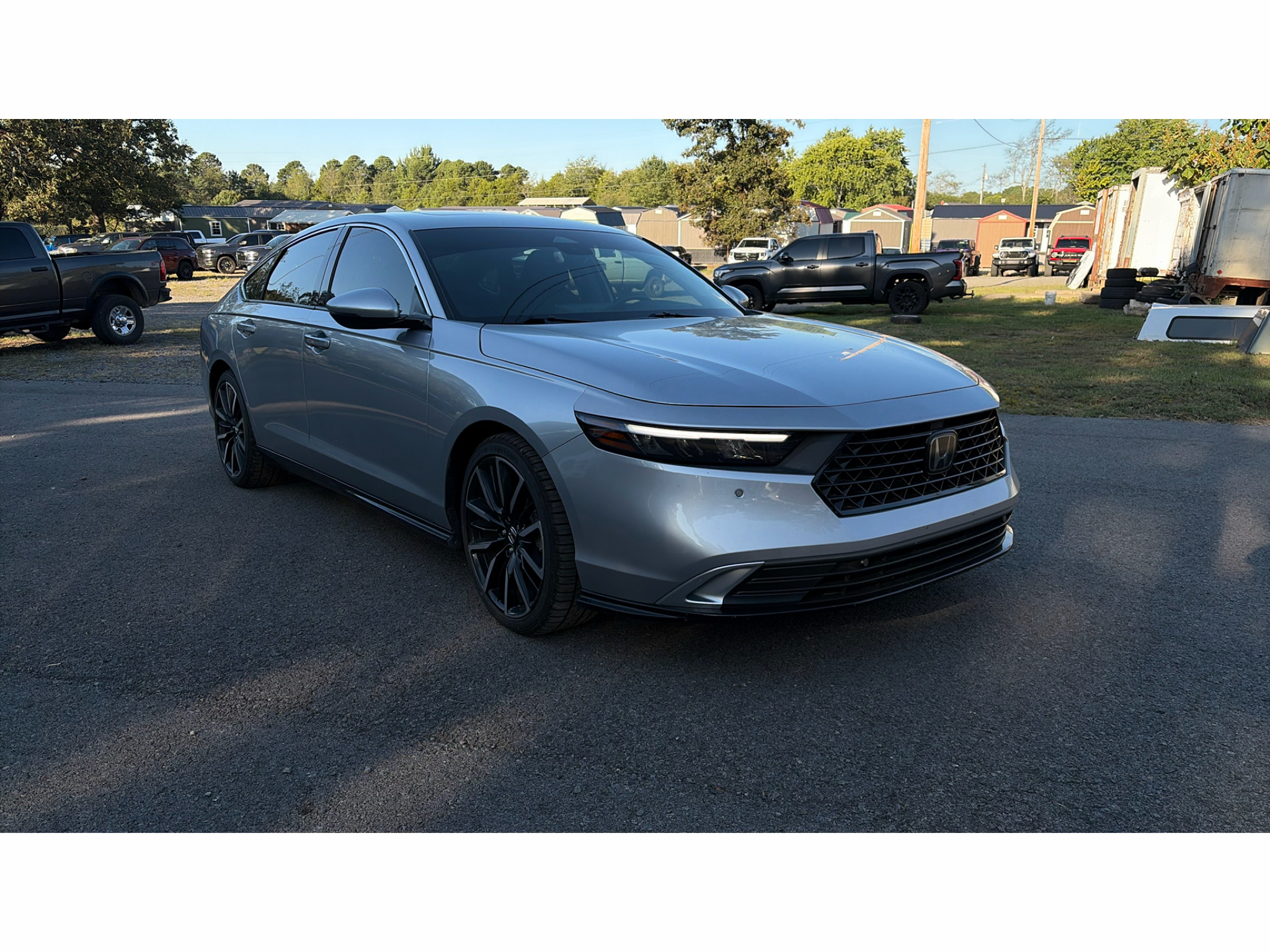 2024 Honda Accord Hybrid Touring photo 2