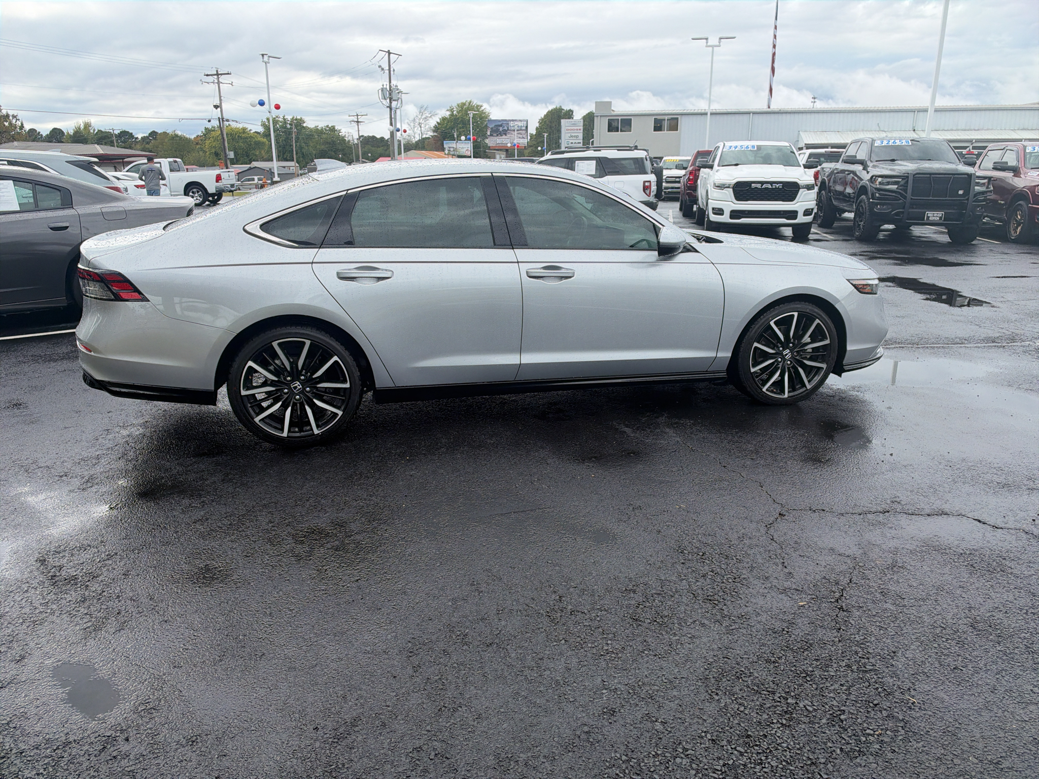 2024 Honda Accord Hybrid Touring photo 4