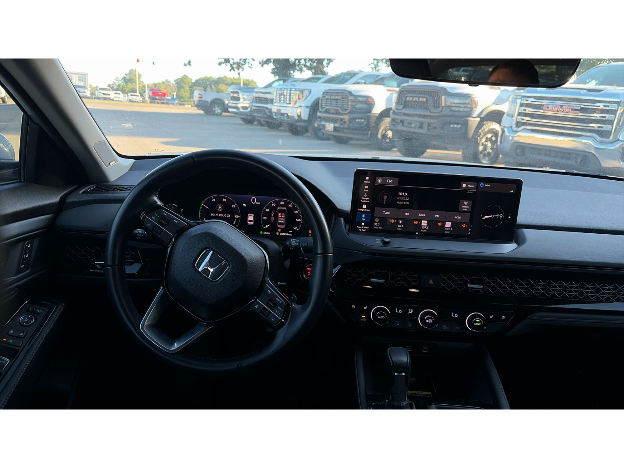 2024 Honda Accord Hybrid Touring photo 6