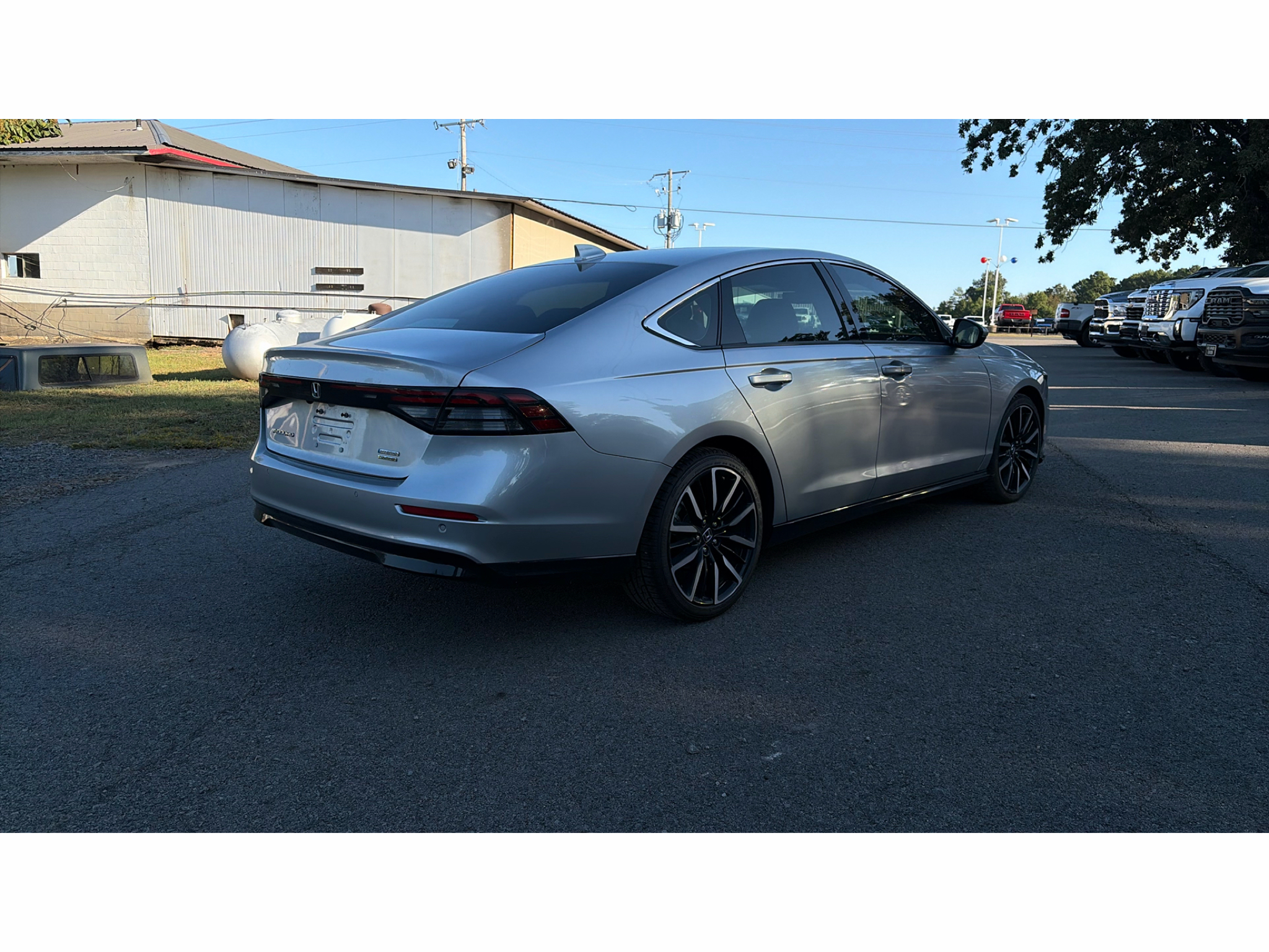 2024 Honda Accord Hybrid Touring photo 3