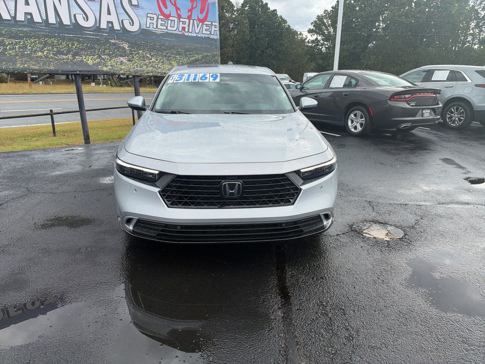 2024 Honda Accord Hybrid Touring photo 2
