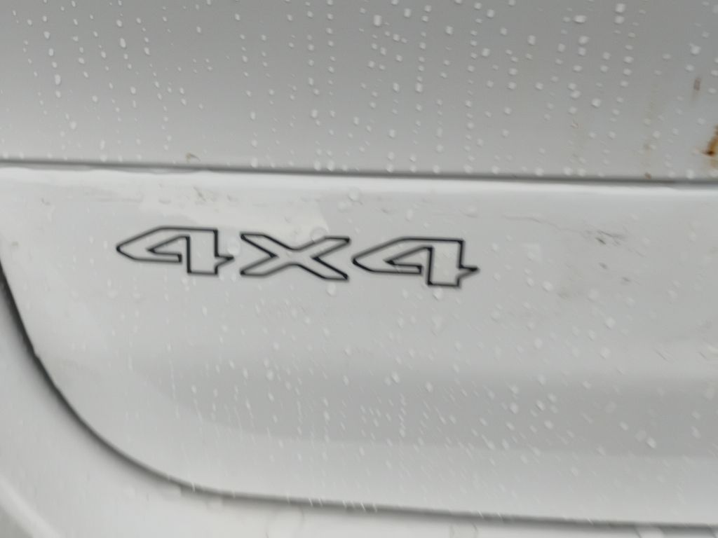 2026 Jeep Grand Cherokee L representative vehicle photo