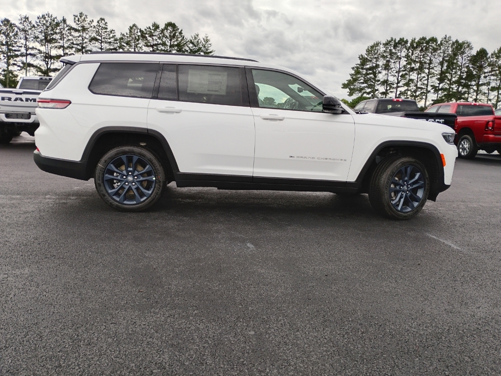 2026 Jeep Grand Cherokee L 85th Anniversary Edition photo 4