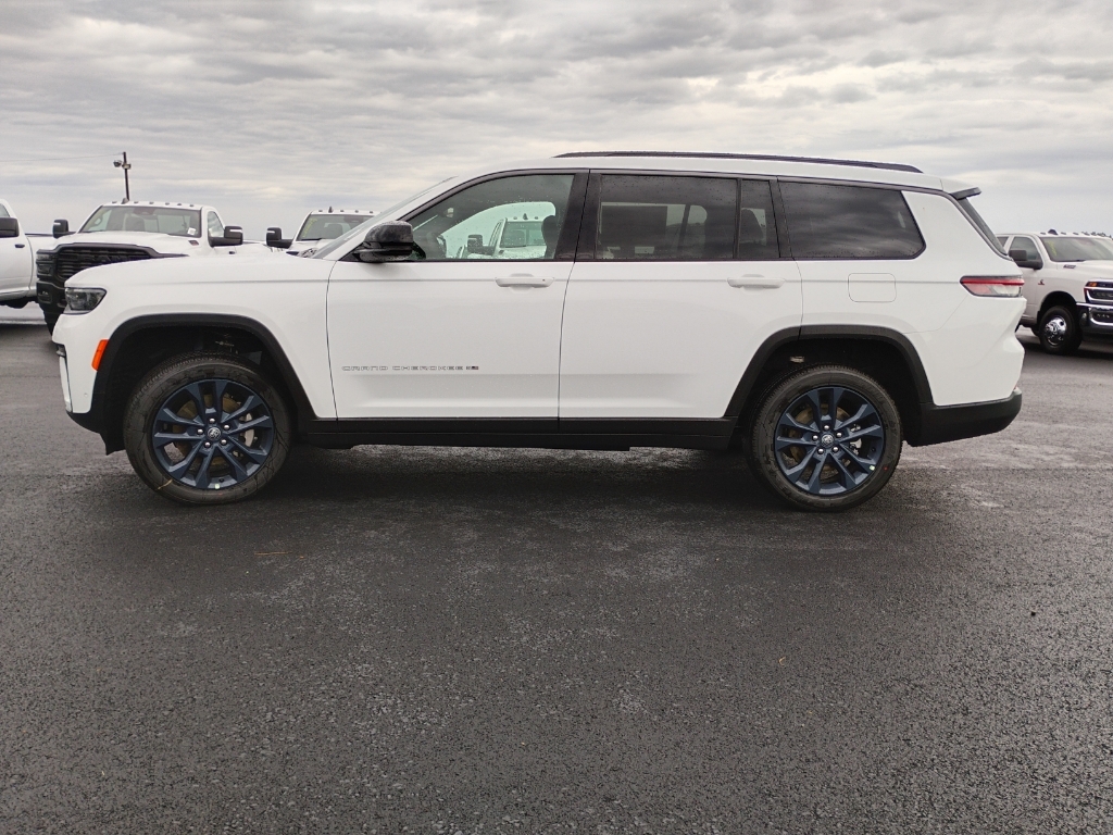 2026 Jeep Grand Cherokee L representative vehicle photo
