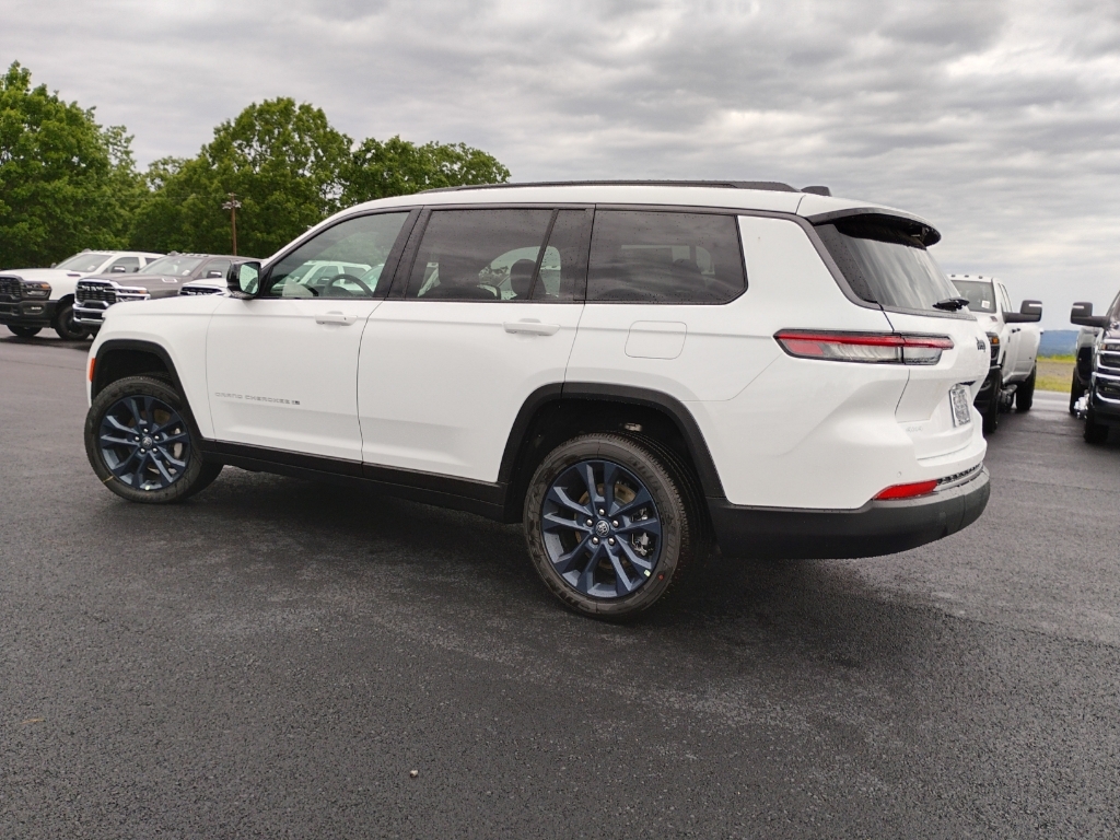 2026 Jeep Grand Cherokee L representative vehicle photo
