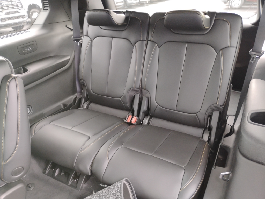 2026 Jeep Grand Cherokee L representative vehicle photo