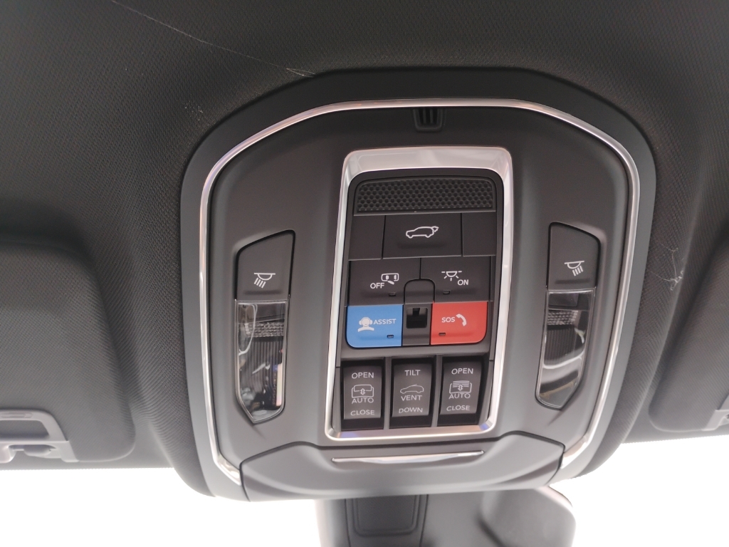 2026 Jeep Grand Cherokee L representative vehicle photo