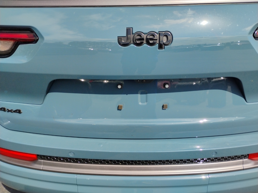 2026 Jeep Grand Cherokee L representative vehicle photo