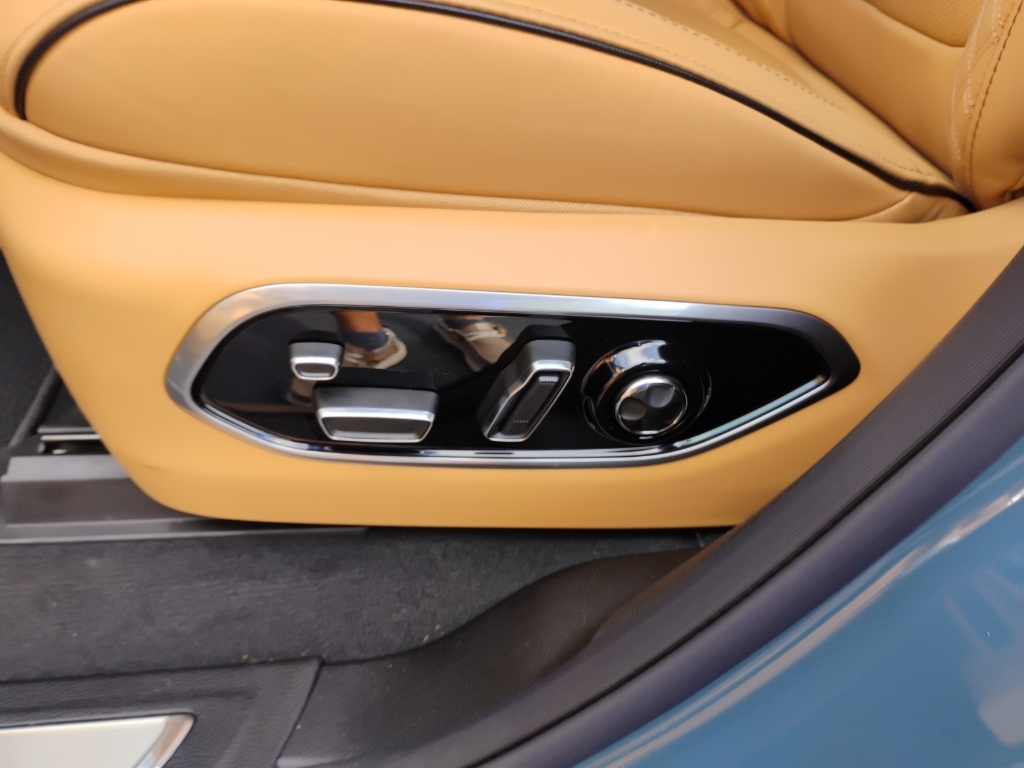2026 Jeep Grand Cherokee L representative vehicle photo