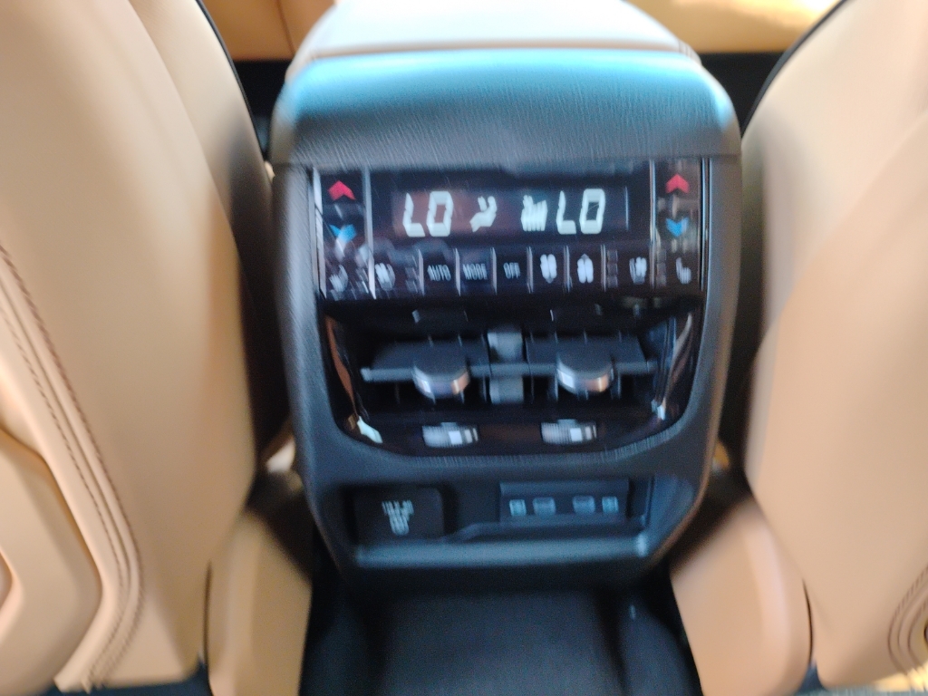 2026 Jeep Grand Cherokee L representative vehicle photo