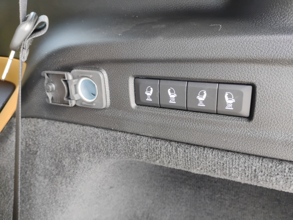 2026 Jeep Grand Cherokee L representative vehicle photo