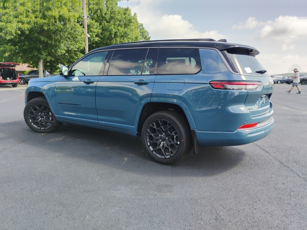 2026 Jeep Grand Cherokee L representative vehicle photo