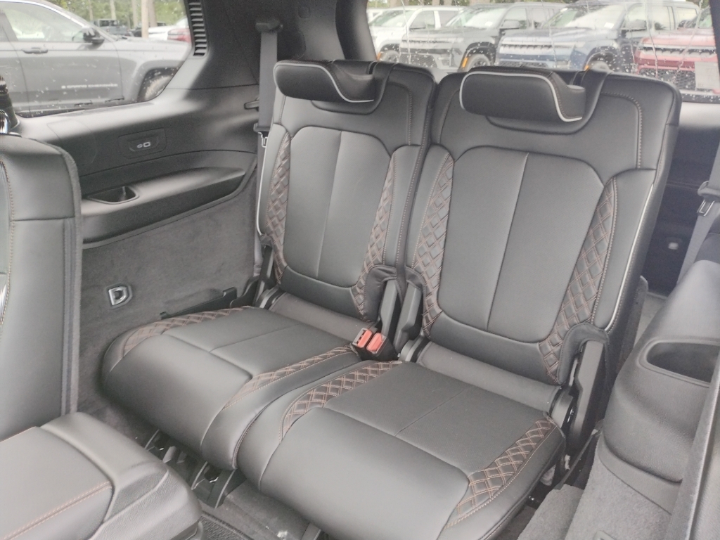 2026 Jeep Grand Cherokee L representative vehicle photo
