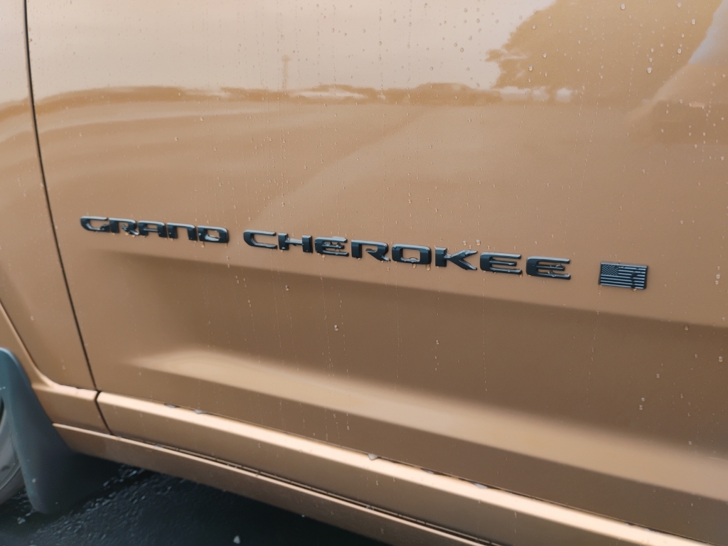2026 Jeep Grand Cherokee L representative vehicle photo