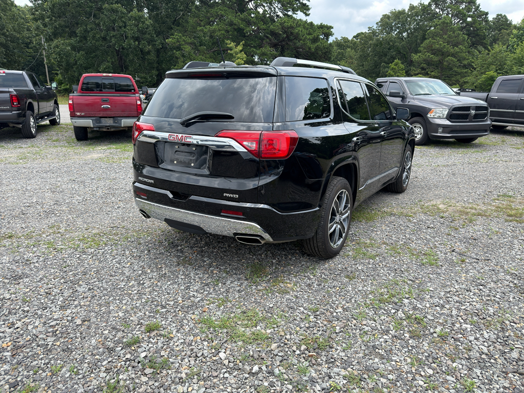 2018 GMC Acadia Denali photo 3