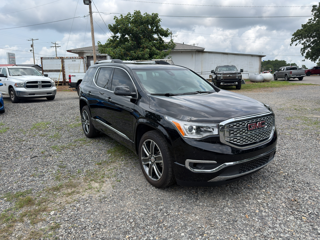 2018 GMC Acadia Denali photo 2