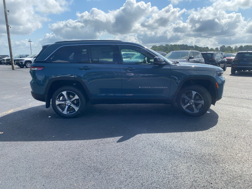 2026 Jeep Grand Cherokee Limited photo 4