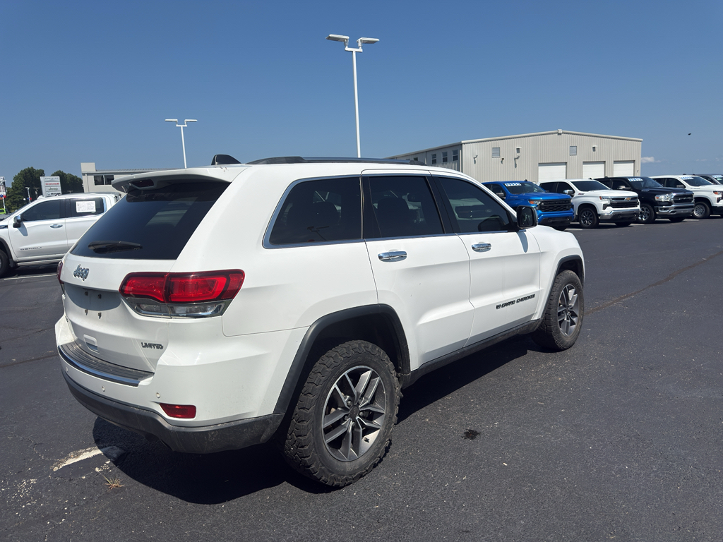 2022 Jeep Grand Cherokee representative vehicle photo